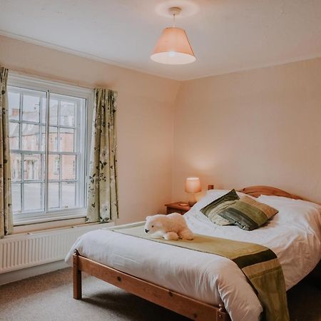The White Bear Bed & Breakfast Devizes Luaran gambar