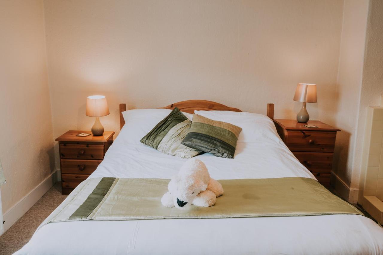 The White Bear Bed & Breakfast Devizes Luaran gambar
