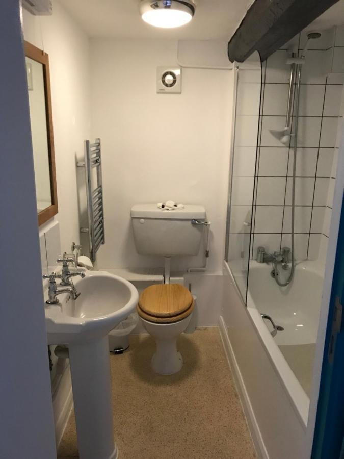 The White Bear Bed & Breakfast Devizes Luaran gambar